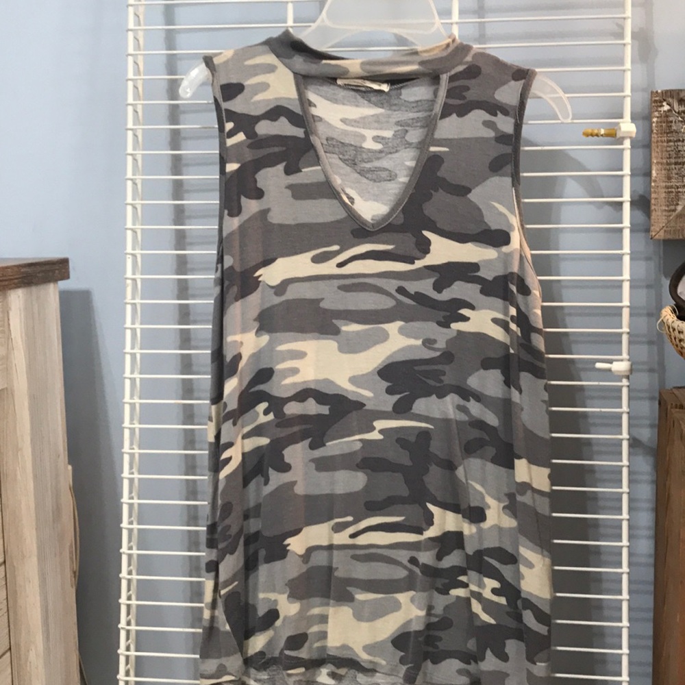 camo tank top
